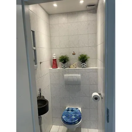 Apartment Spacious Near The Seabeach *